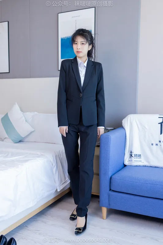 [BoBoSocks袜啵啵] NO.489 奶油-两双高跟鞋、薄肉丝（脚尖微加固款）、ol制服裤里丝、黑色美甲 （花絮版） - BoBoSocks袜啵啵